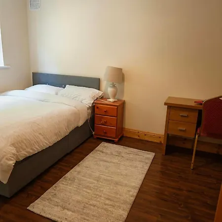 Ideal Guest Γουότερφορντ
