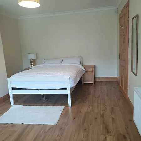 Ideal Guest Γουότερφορντ
